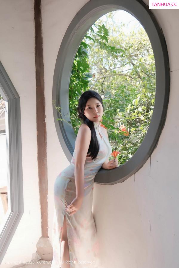   [XiuRen]高清写真图 2025.02.17 No.9893 麦田 丝袜美腿第36张图片